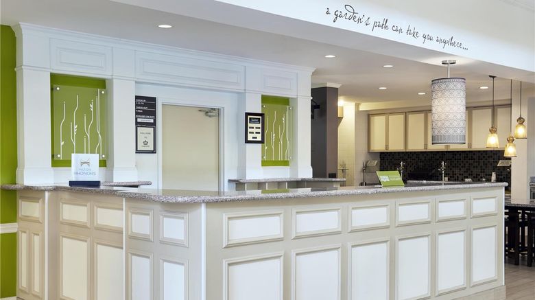 <b>Hilton Garden Inn Charlotte North Lobby</b>. Images powered by <a href="https://iceportal.shijigroup.com/" title="IcePortal" target="_blank">IcePortal</a>.