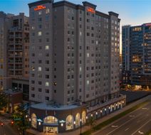 Hilton Garden Inn Charlotte Uptown Exterior