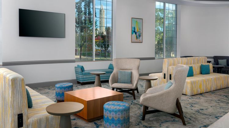Hilton Garden Inn Charlotte Uptown Lobby