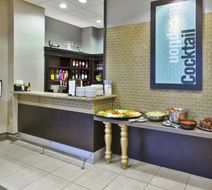 Embassy Suites Columbus-Airport Lobby