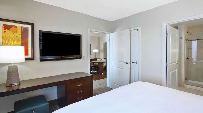 <b>Embassy Suites Columbus-Airport Room</b>. Images powered by <a href="https://iceportal.shijigroup.com/" title="IcePortal" target="_blank">IcePortal</a>.