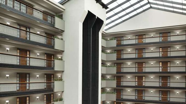 Embassy Suites by Hilton Columbus Lobby