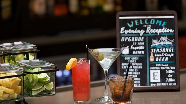 Embassy Suites by Hilton Columbus Restaurant