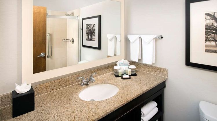 Embassy Suites by Hilton Columbus Room