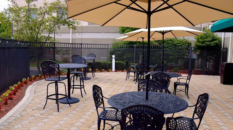 Hilton Garden Inn Polaris Exterior