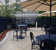 Hilton Garden Inn Polaris Exterior