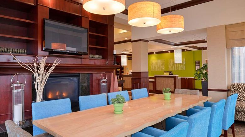 <b>Hilton Garden Inn Polaris Lobby</b>. Images powered by <a href="https://iceportal.shijigroup.com/" title="IcePortal" target="_blank">IcePortal</a>.