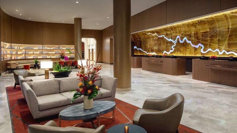 <b>Hilton Columbus Downtown Lobby</b>. Images powered by <a href="https://iceportal.shijigroup.com/" title="IcePortal" target="_blank">IcePortal</a>.