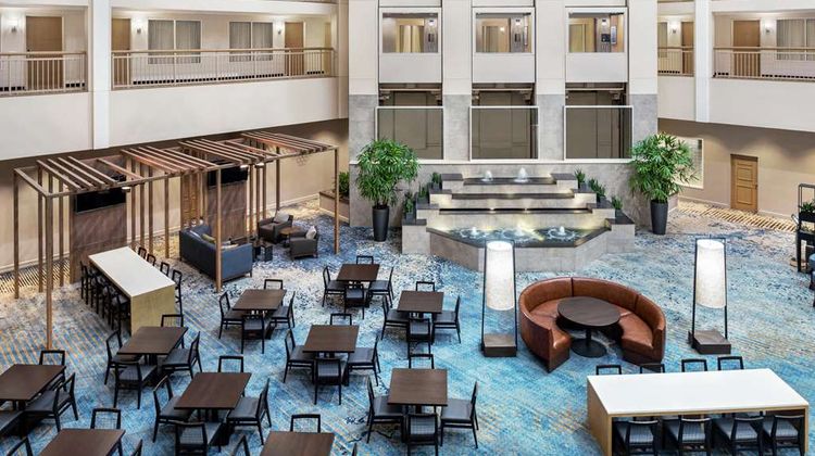 Embassy Suites Dublin Lobby