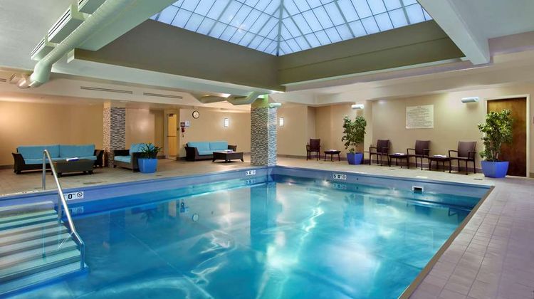 Hampton Inn & Suites Columbus Downtown Pool