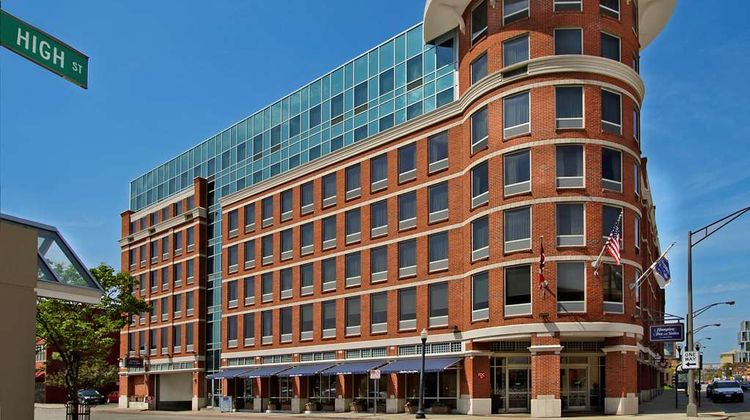 Hampton Inn & Suites Columbus Downtown Exterior