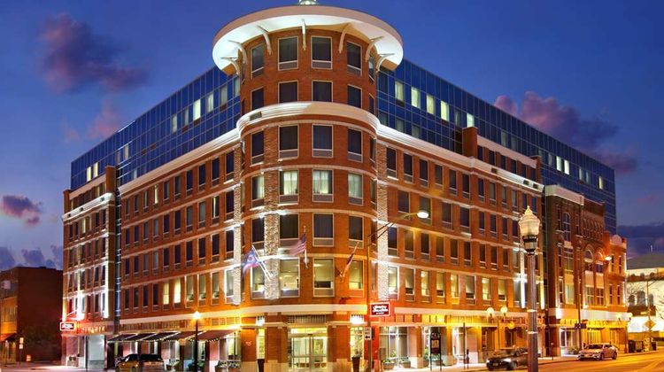 Hampton Inn & Suites Columbus Downtown Exterior