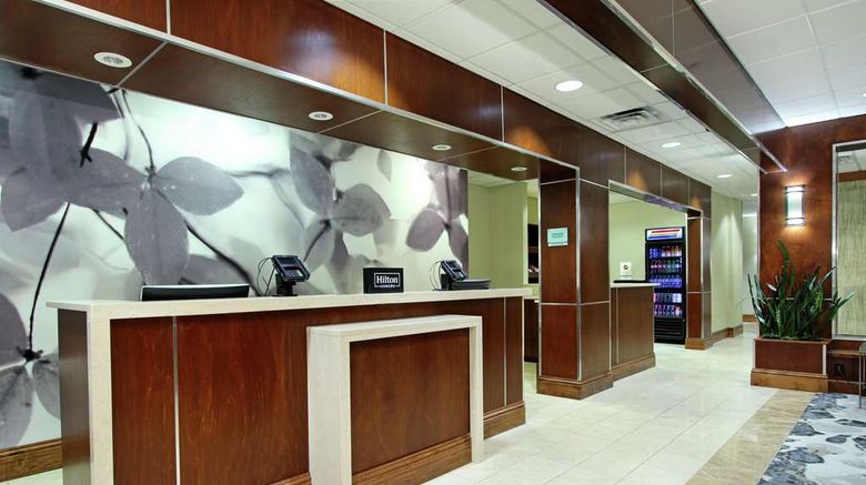 <b>DoubleTree by Hilton Hotel Newark Lobby</b>. Images powered by <a href="https://iceportal.shijigroup.com/" title="IcePortal" target="_blank">IcePortal</a>.