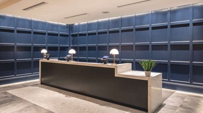 <b>Hilton Columbus/Polaris Lobby</b>. Images powered by <a href="https://iceportal.shijigroup.com/" title="IcePortal" target="_blank">IcePortal</a>.
