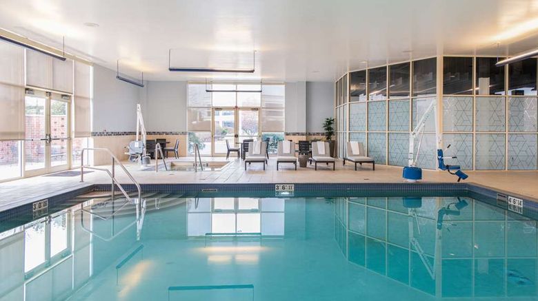 <b>Hilton Columbus/Polaris Pool</b>. Images powered by <a href="https://iceportal.shijigroup.com/" title="IcePortal" target="_blank">IcePortal</a>.