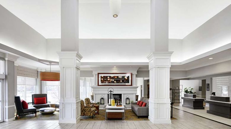 <b>Hilton Garden Inn Champaign/Urbana Lobby</b>. Images powered by <a href="https://iceportal.shijigroup.com/" title="IcePortal" target="_blank">IcePortal</a>.