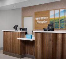 Hampton Inn & Suites Clinton Lobby