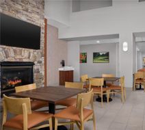 Hampton Inn & Suites Clinton Lobby