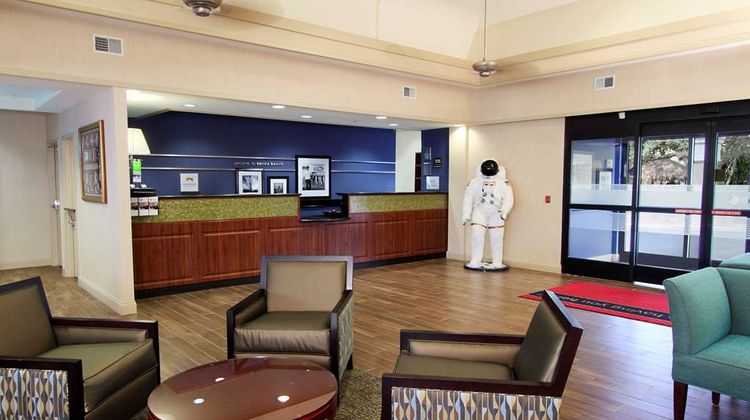 Hampton Inn Cocoa Beach Lobby
