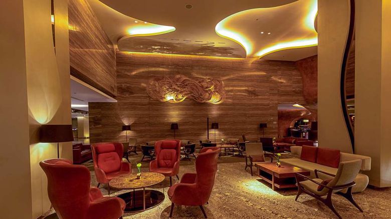 <b>Hilton Colombo Lobby</b>. Images powered by <a href="https://iceportal.shijigroup.com/" title="IcePortal" target="_blank">IcePortal</a>.