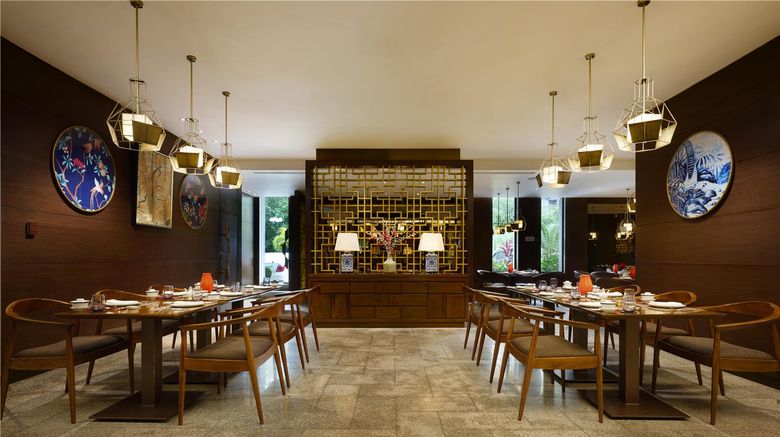 <b>Hilton Colombo Restaurant</b>. Images powered by <a href="https://iceportal.shijigroup.com/" title="IcePortal" target="_blank">IcePortal</a>.
