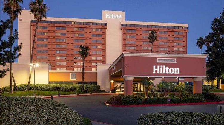 Hilton Concord Exterior