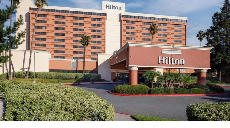 Hilton Concord Exterior