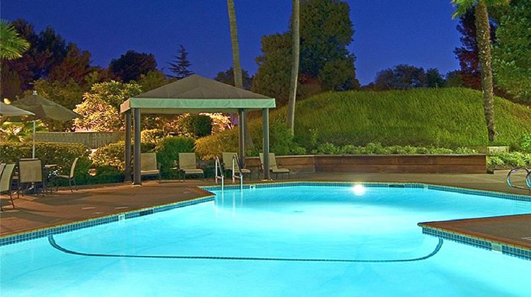 Hilton Concord Pool