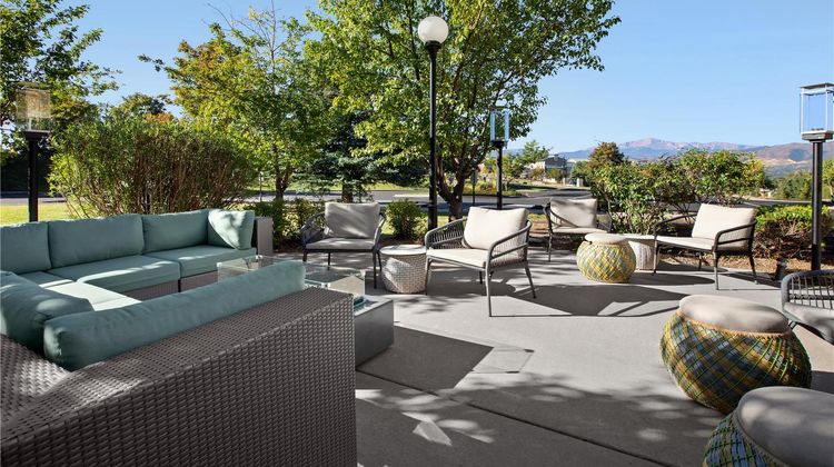 Hilton Garden Inn Colorado Springs Exterior