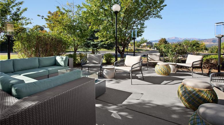 <b>Hilton Garden Inn Colorado Springs Exterior</b>. Images powered by <a href="https://iceportal.shijigroup.com/" title="IcePortal" target="_blank">IcePortal</a>.