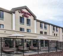 Hampton Inn Colorado Springs Airport Exterior