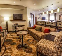 Hampton Inn Colorado Springs Airport Lobby