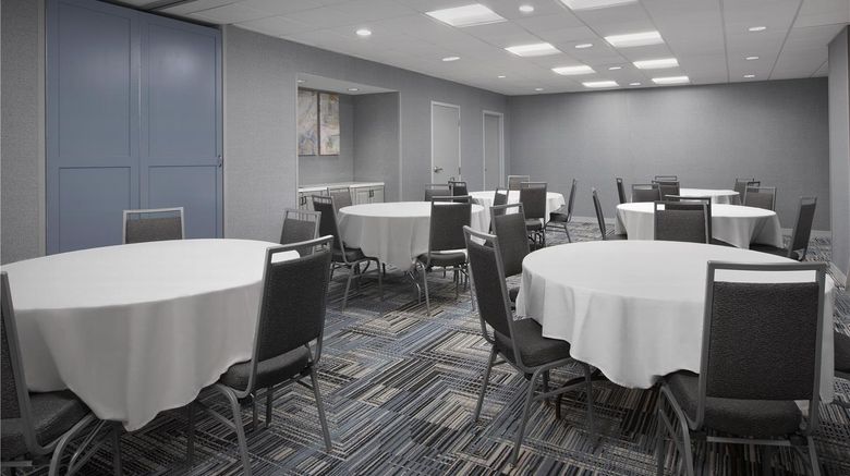 <b>Homewood Suites Colorado Springs North Meeting</b>. Images powered by <a href="https://iceportal.shijigroup.com/" title="IcePortal" target="_blank">IcePortal</a>.