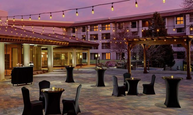 DoubleTree Colorado Springs Exterior