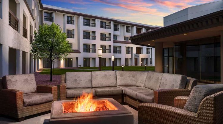 DoubleTree Colorado Springs Exterior