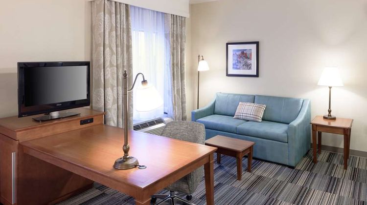 Hampton Inn & Suites Colorado Springs Room