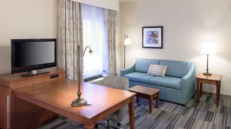 <b>Hampton Inn & Suites Colorado Springs Room</b>. Images powered by <a href="https://iceportal.shijigroup.com/" title="IcePortal" target="_blank">IcePortal</a>.