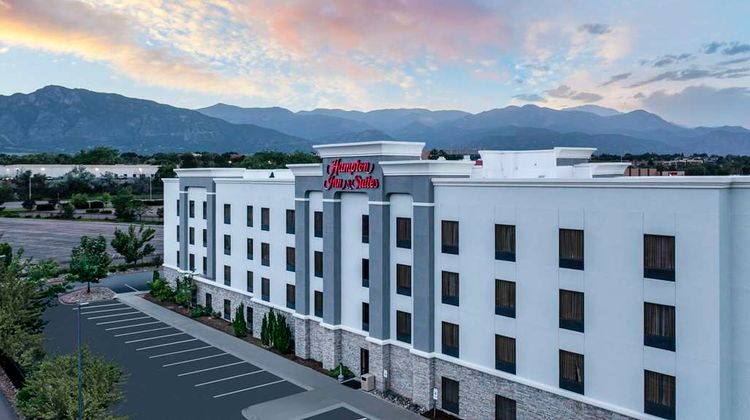 Hampton Inn & Suites Colorado Springs Exterior