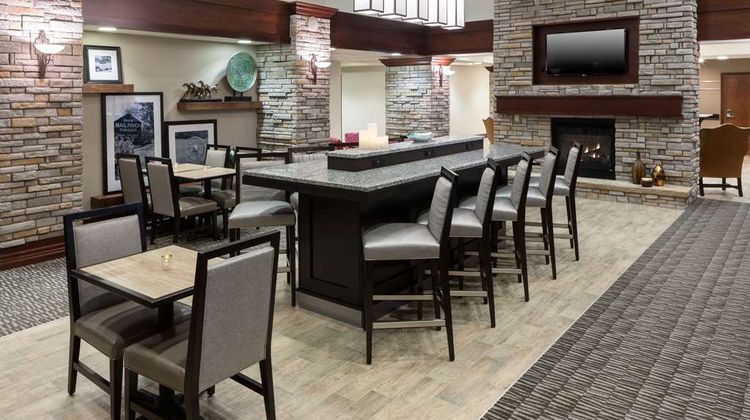 Hampton Inn & Suites Colorado Springs Lobby
