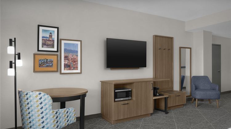Hampton Inn & Suites Colorado Springs Room