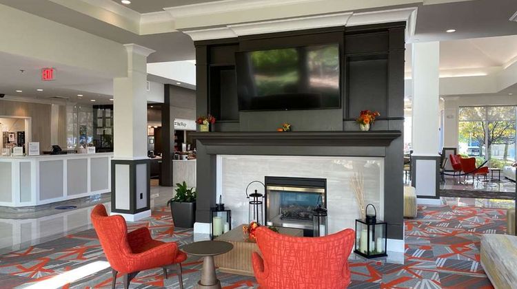 Hilton Garden Inn Columbia Lobby