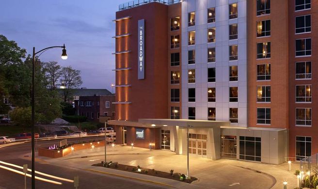 The Broadway Columbia-a Doubletree Hotel Exterior