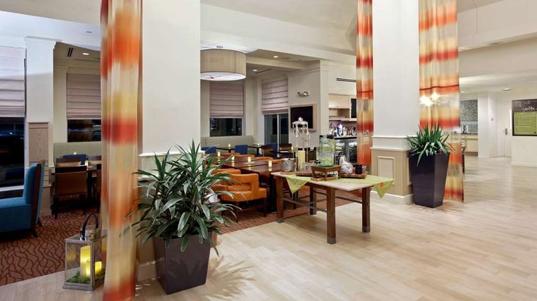 <b>Hilton Garden Inn Casper Lobby</b>. Images powered by <a href="https://iceportal.shijigroup.com/" title="IcePortal" target="_blank">IcePortal</a>.