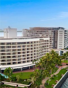 Hilton Cairns