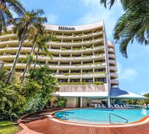 Hilton Cairns Exterior