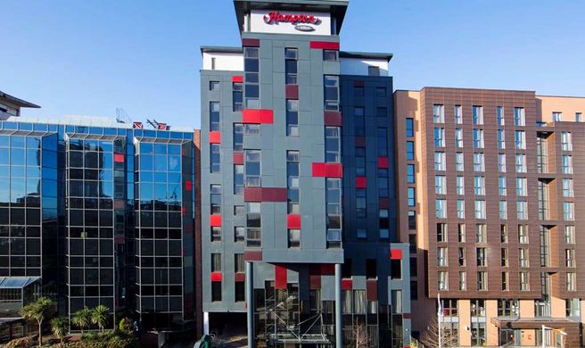 Hampton by Hilton London Croydon Exterior