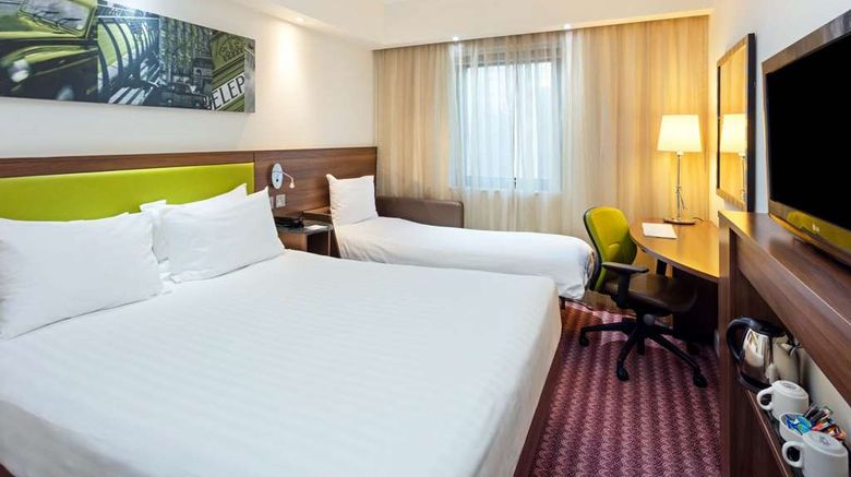 <b>Hampton by Hilton London Croydon Room</b>. Images powered by <a href="https://iceportal.shijigroup.com/" title="IcePortal" target="_blank">IcePortal</a>.
