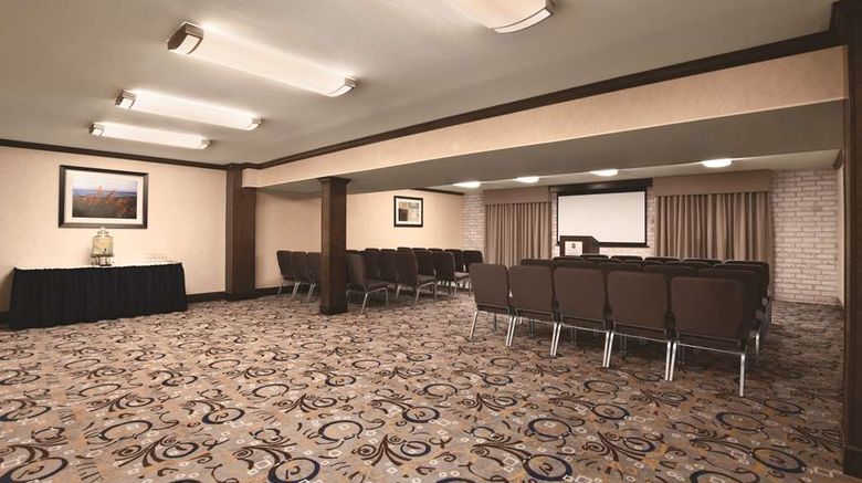 <b>Embassy Suites Corpus Christi Meeting</b>. Images powered by <a href="https://iceportal.shijigroup.com/" title="IcePortal" target="_blank">IcePortal</a>.