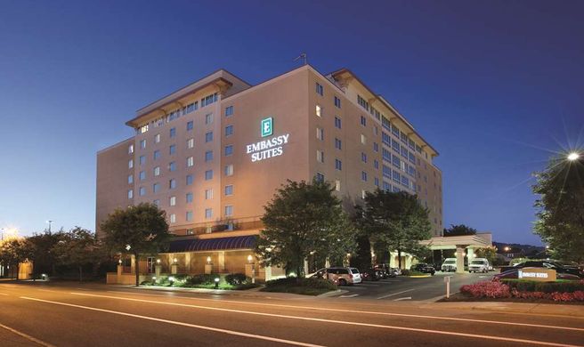 Embassy Suites by Hilton Charleston WV Exterior