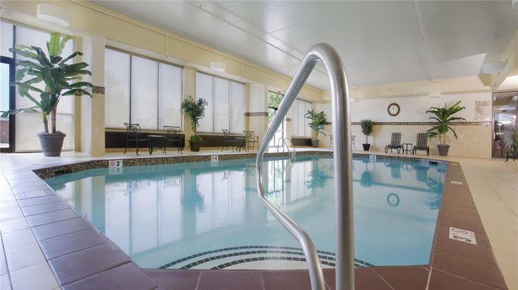 Embassy Suites by Hilton Charleston WV Pool